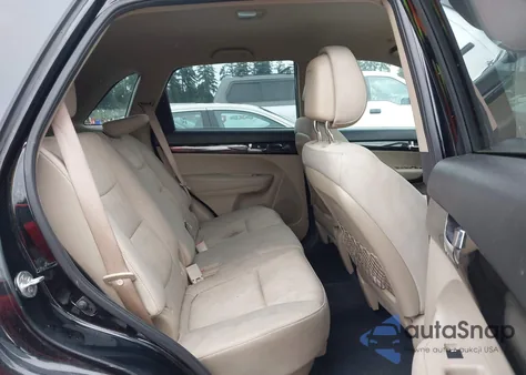 2011 Kia Sorento Lx из США, поврежденный, VIN 5XYKTDA16BG046475